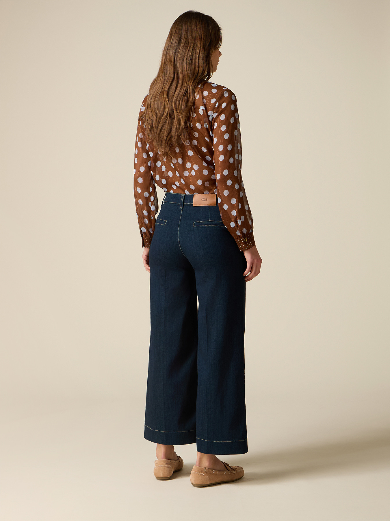 Jean court taille haute avec applications image number 1