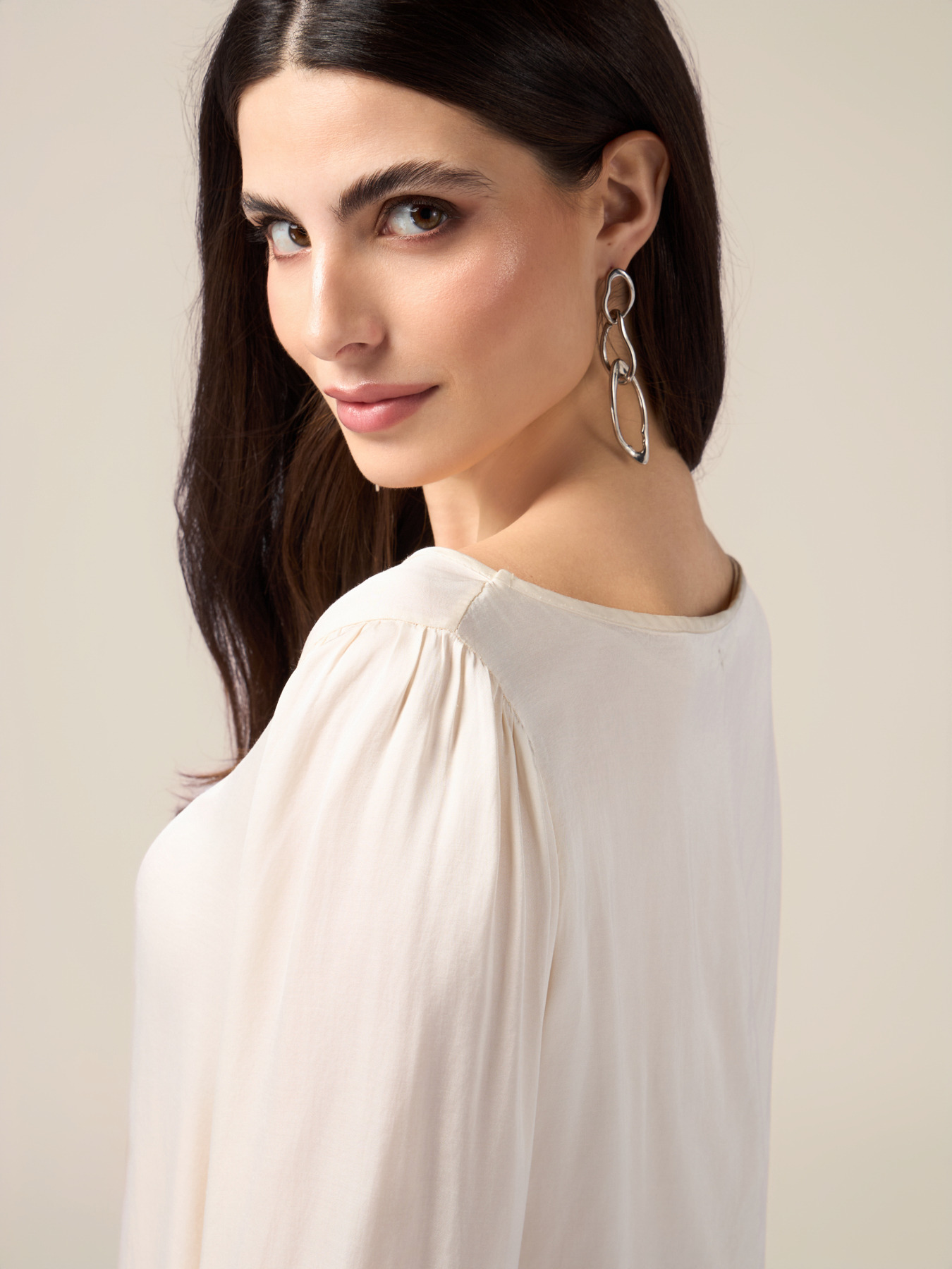 Langarm-Bluse aus Viskose-Satin image number 2