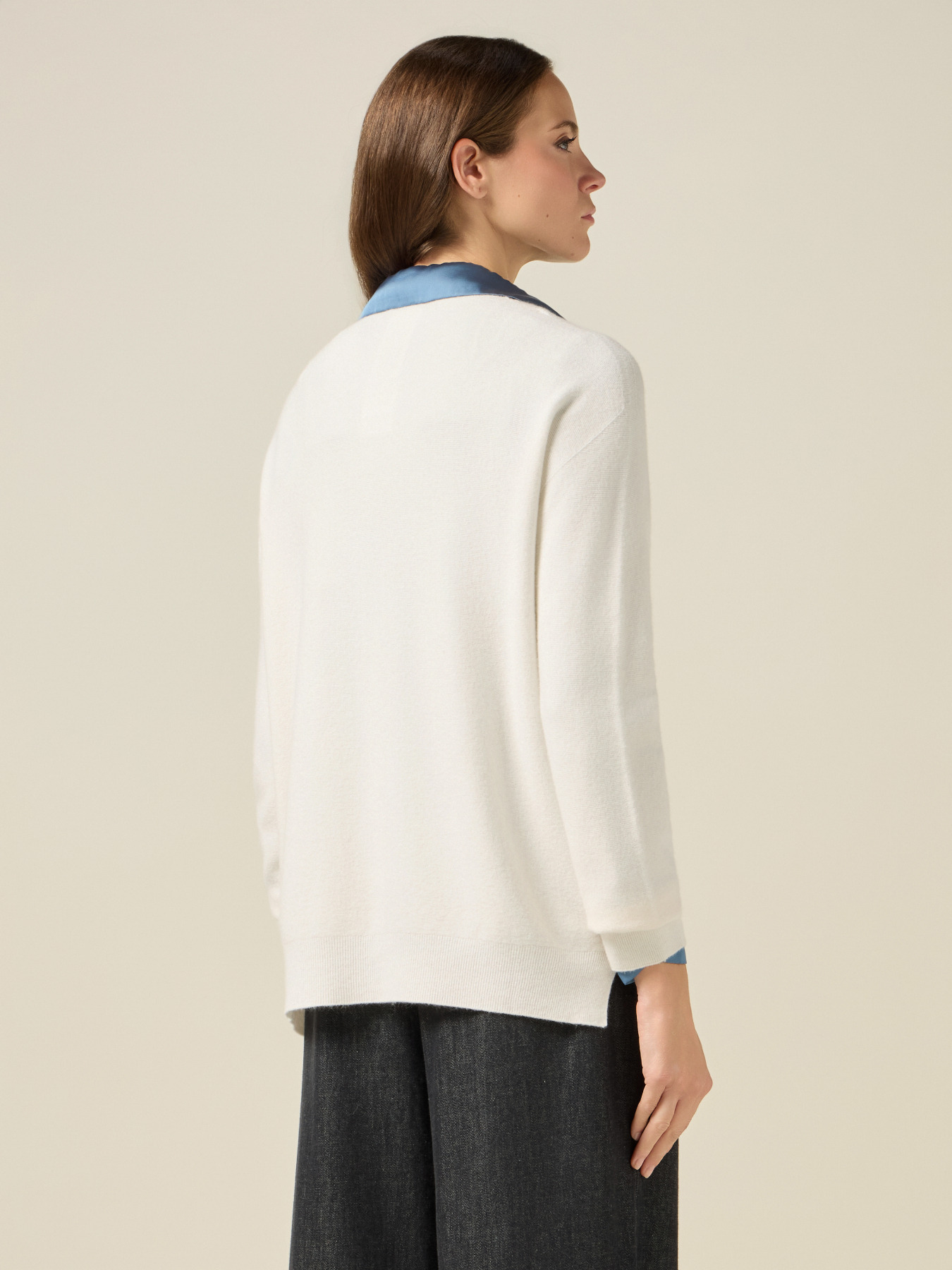 V-neck sweater image number 1