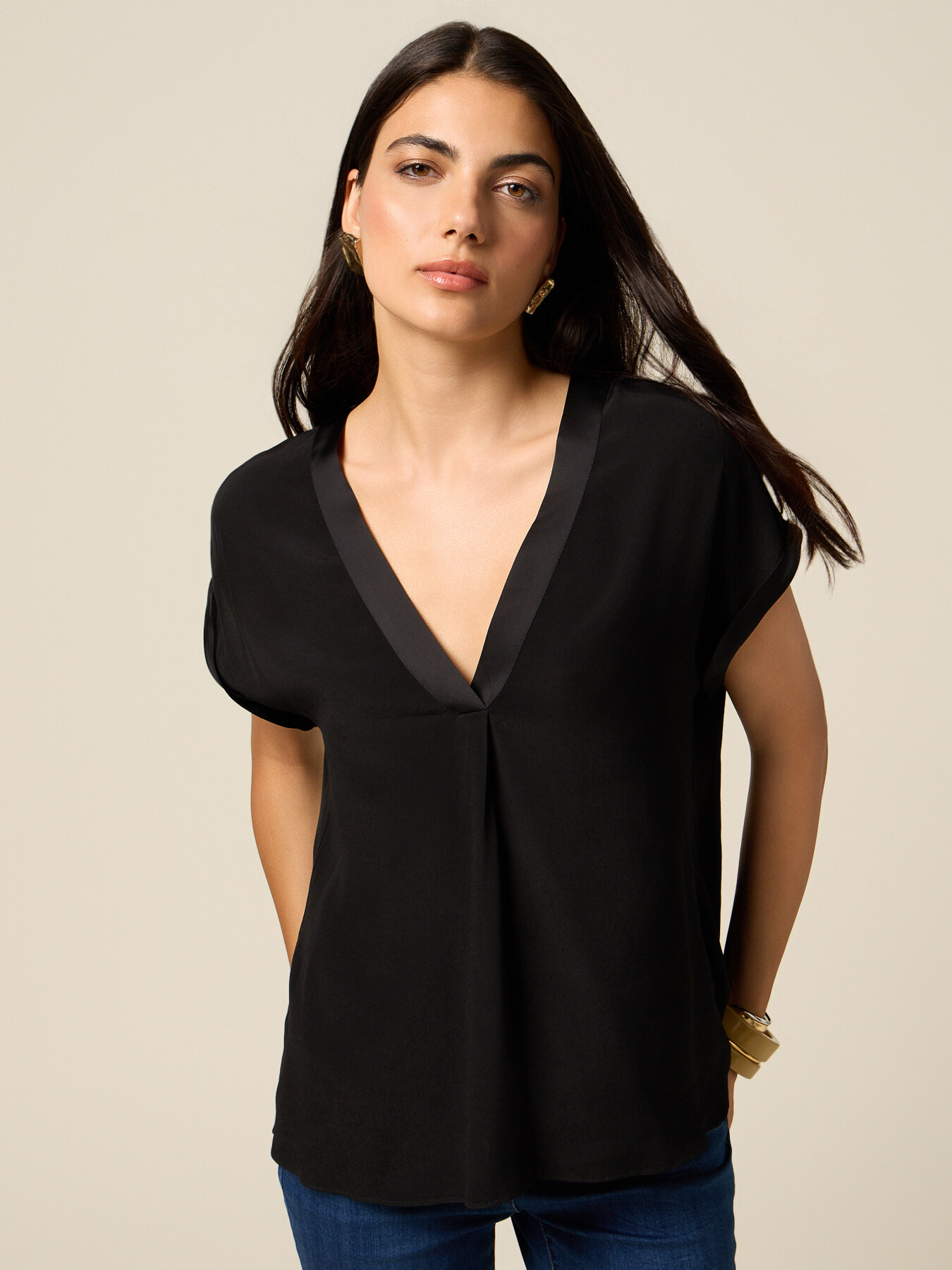 Blusa escote en V de viscosa image number 0