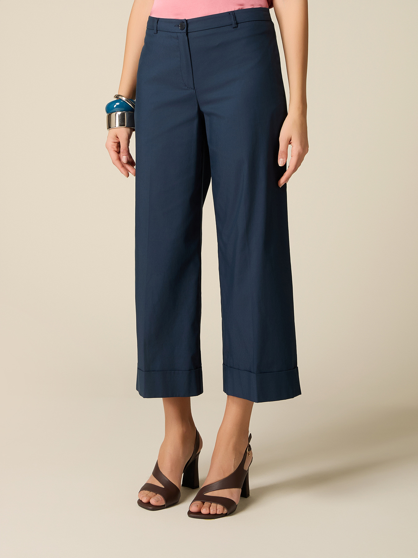 Cotton blend cropped trousers image number 3