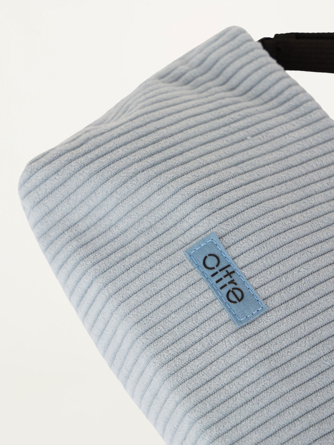 Pochette en velours à côtes image number 3