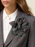 Blazer &agrave; carreaux avec broche image number 3