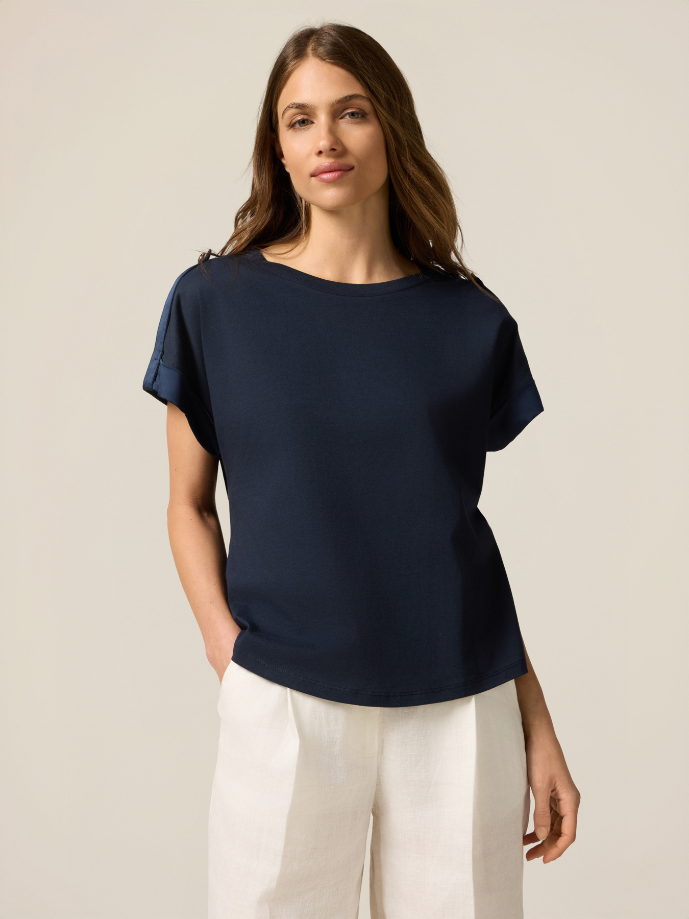 T-shirt in jersey con profili in raso image number 0
