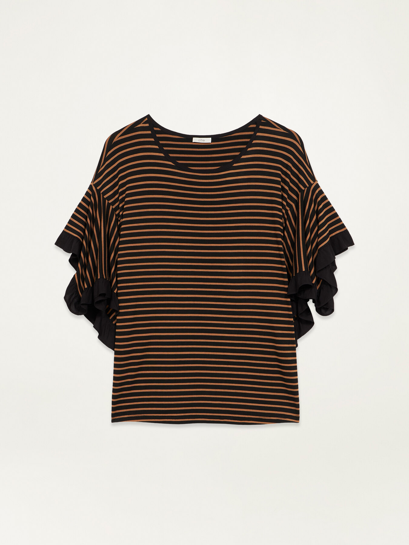 Striped T-shirt with oversized sleeves image number 4