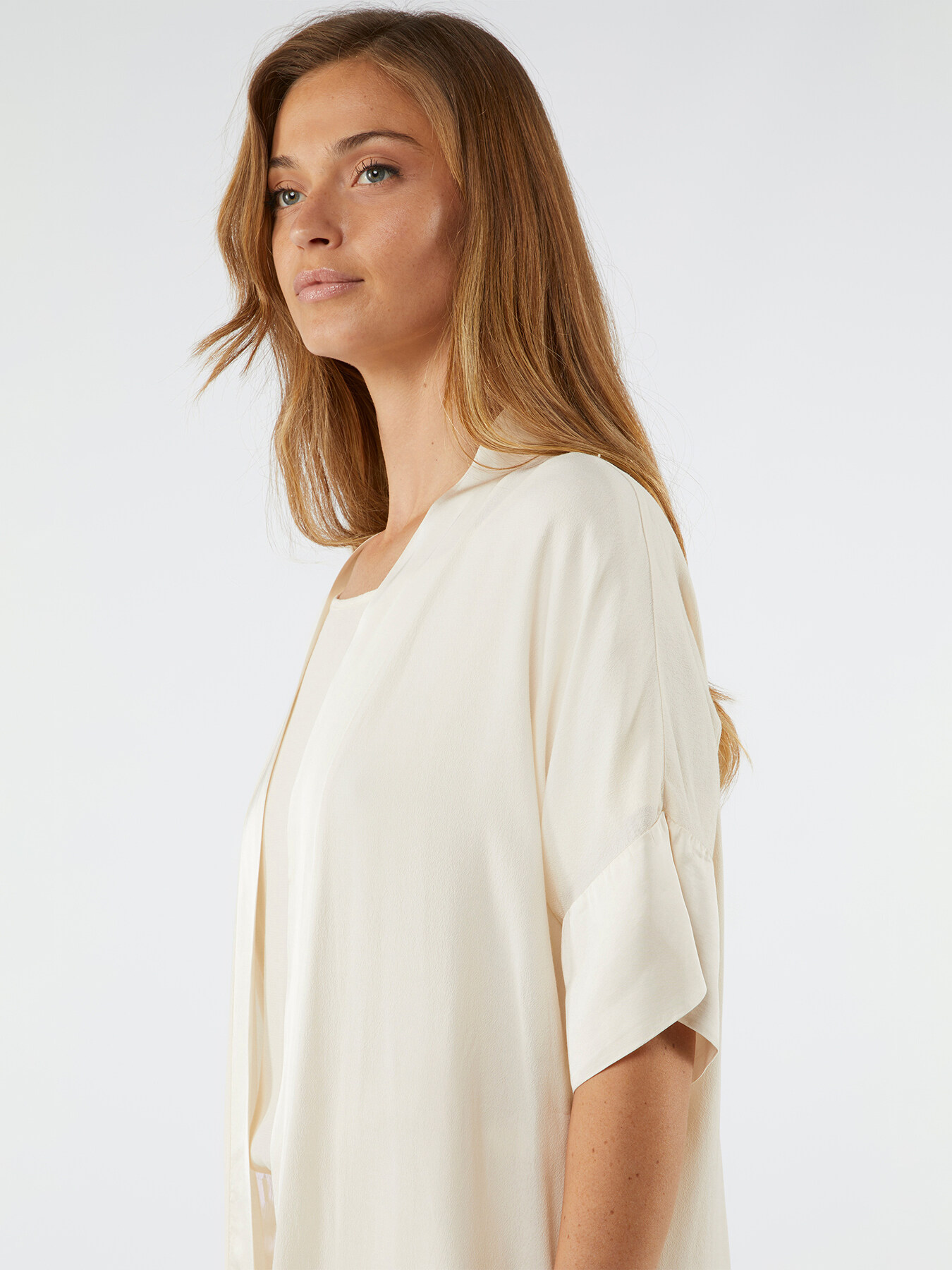 Flowing kimono image number 2