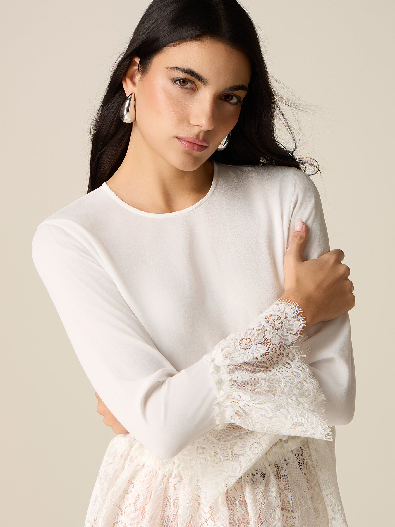 Viscose blouse with lace details image number 2