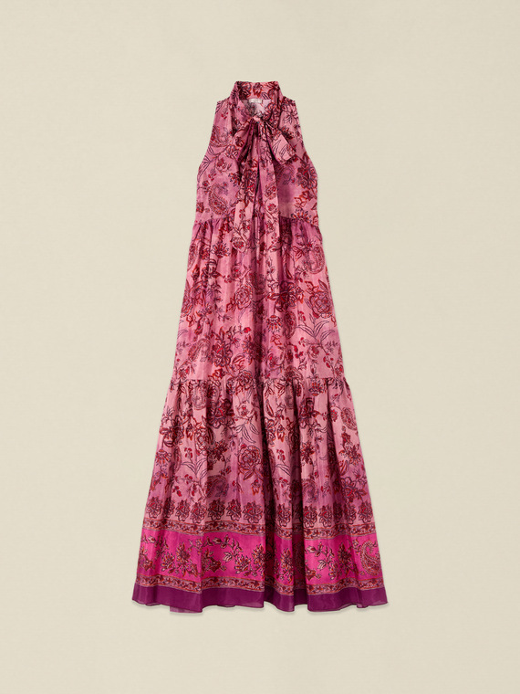 Long dress in patterned fabric with bow