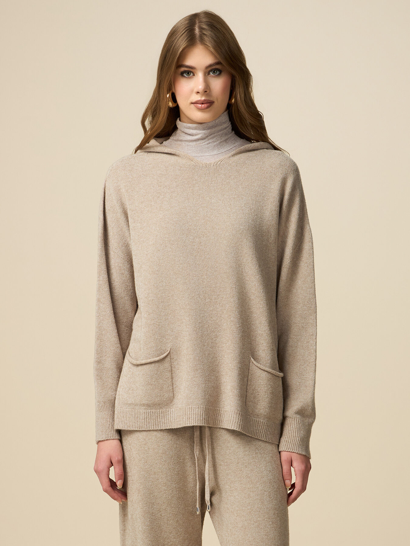 Pull oversize &agrave; capuche image number 0