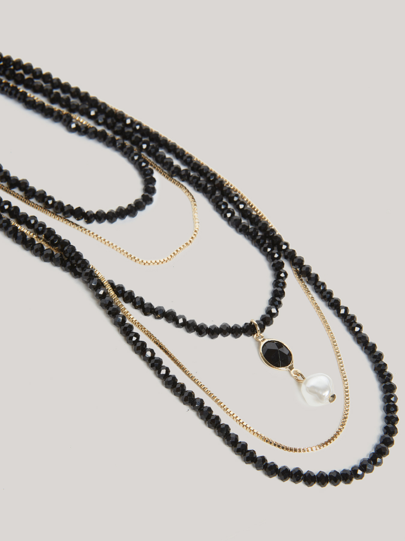 Collana multifilo con pietre nere image number 2