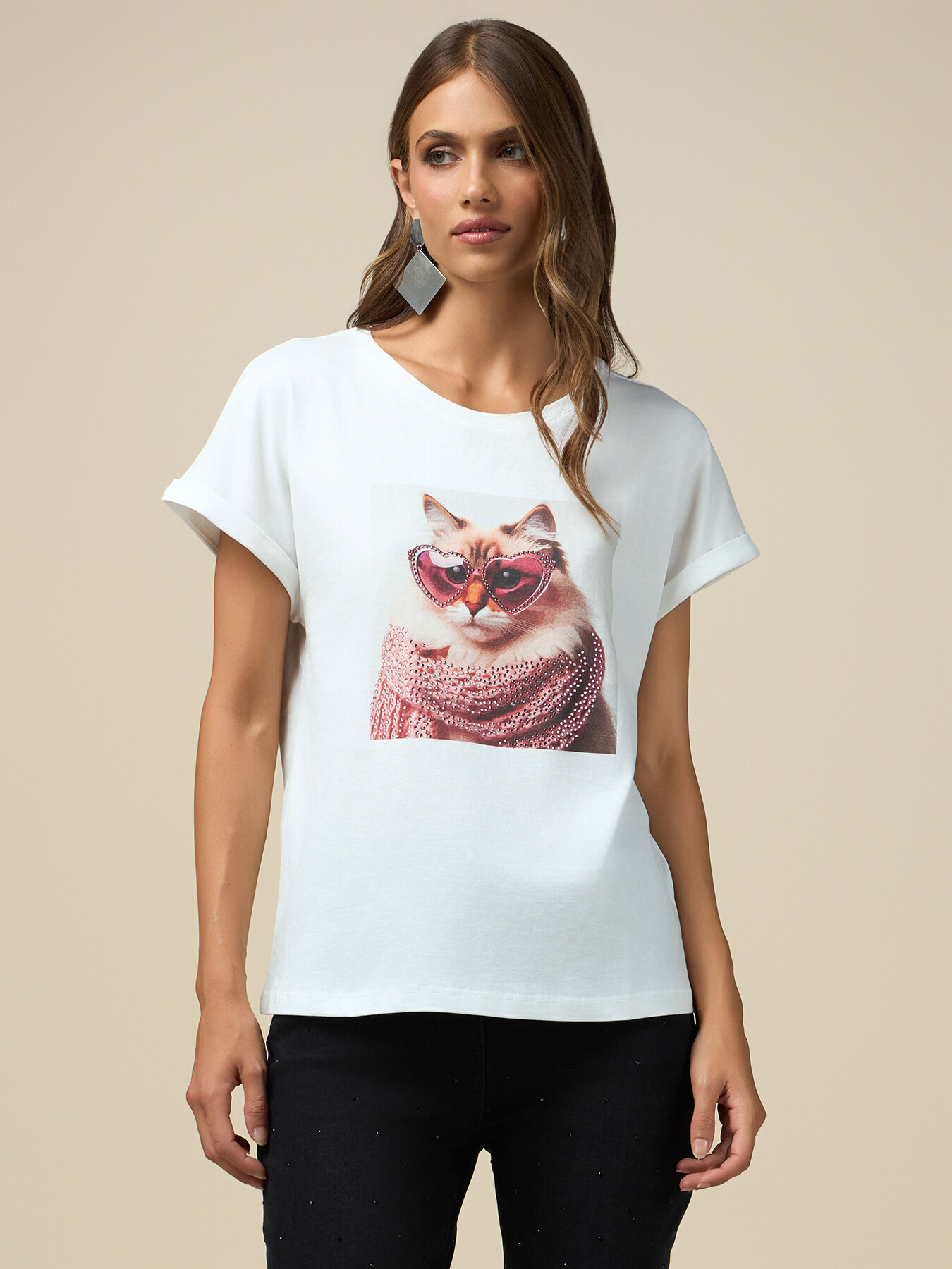 T-shirt with print and appliqu&eacute;s image number 0