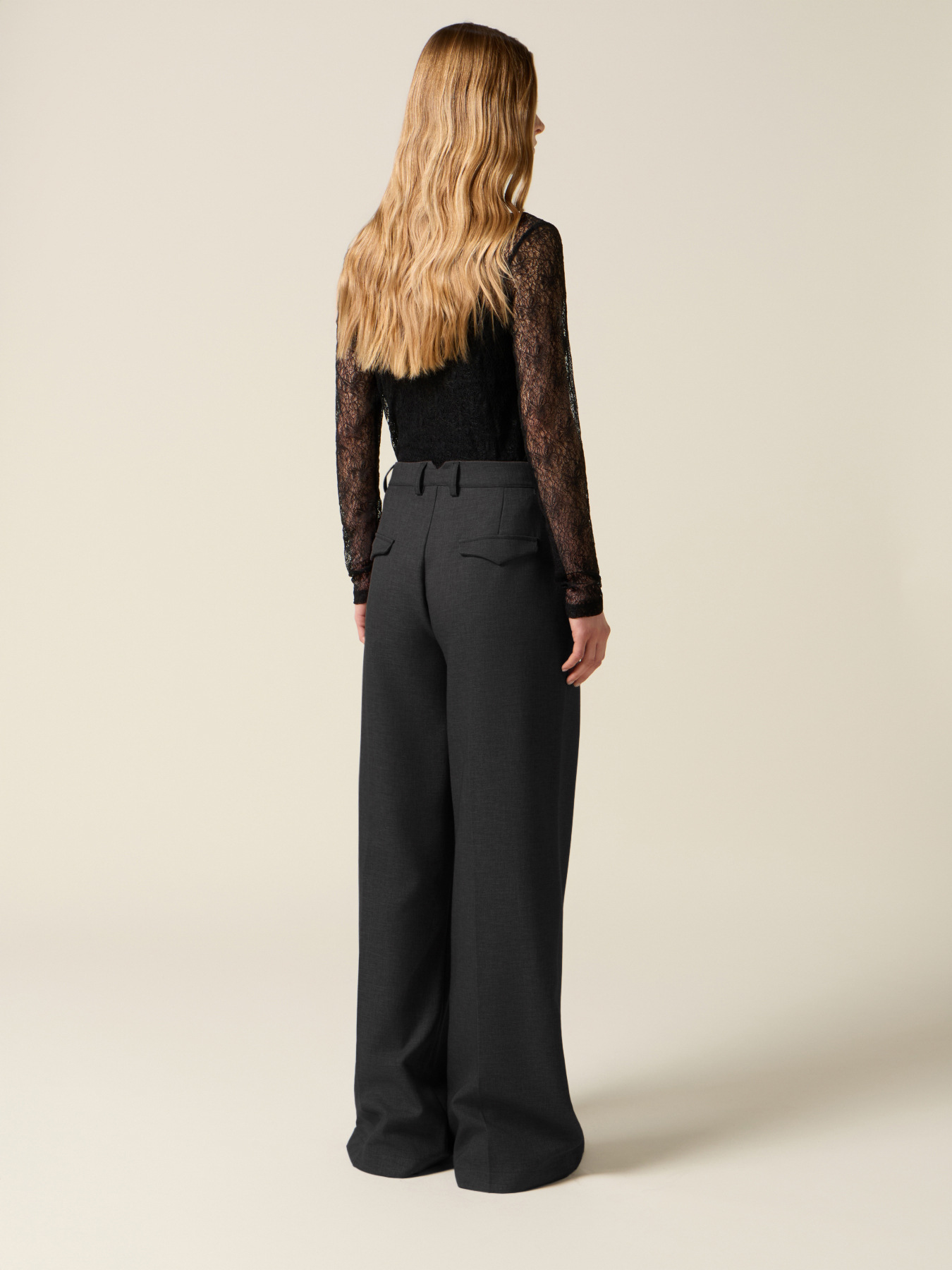 Pantalon cropped large en flanelle image number 1