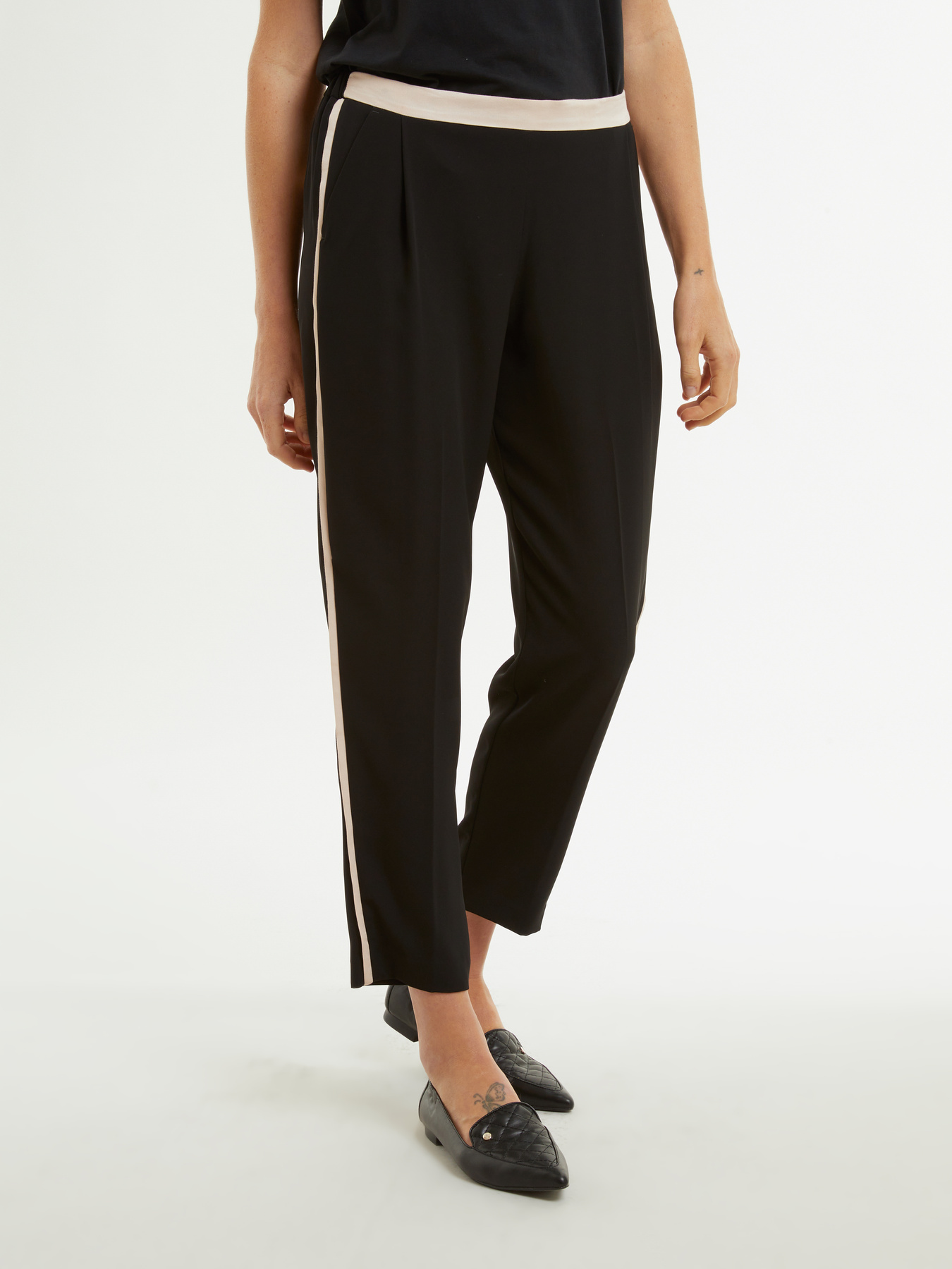 Joggers Dubai con profili a contrasto image number 2