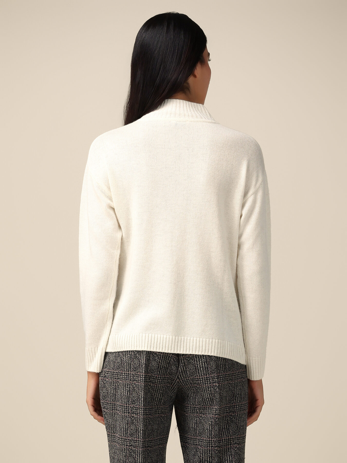 Pull avec broderie en pierreries image number 1