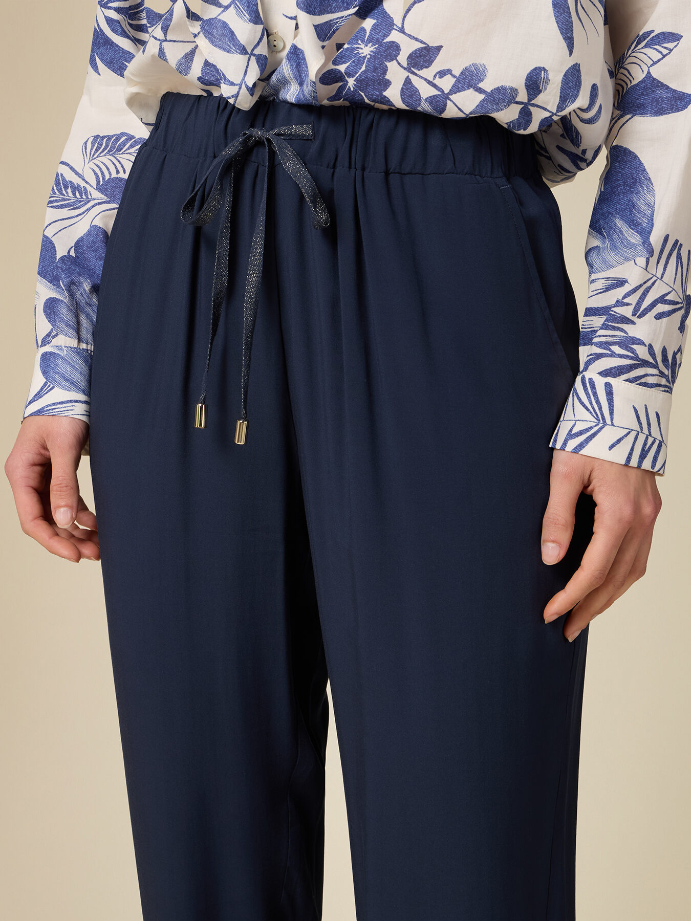 Pantalon jogger en viscose image number 2