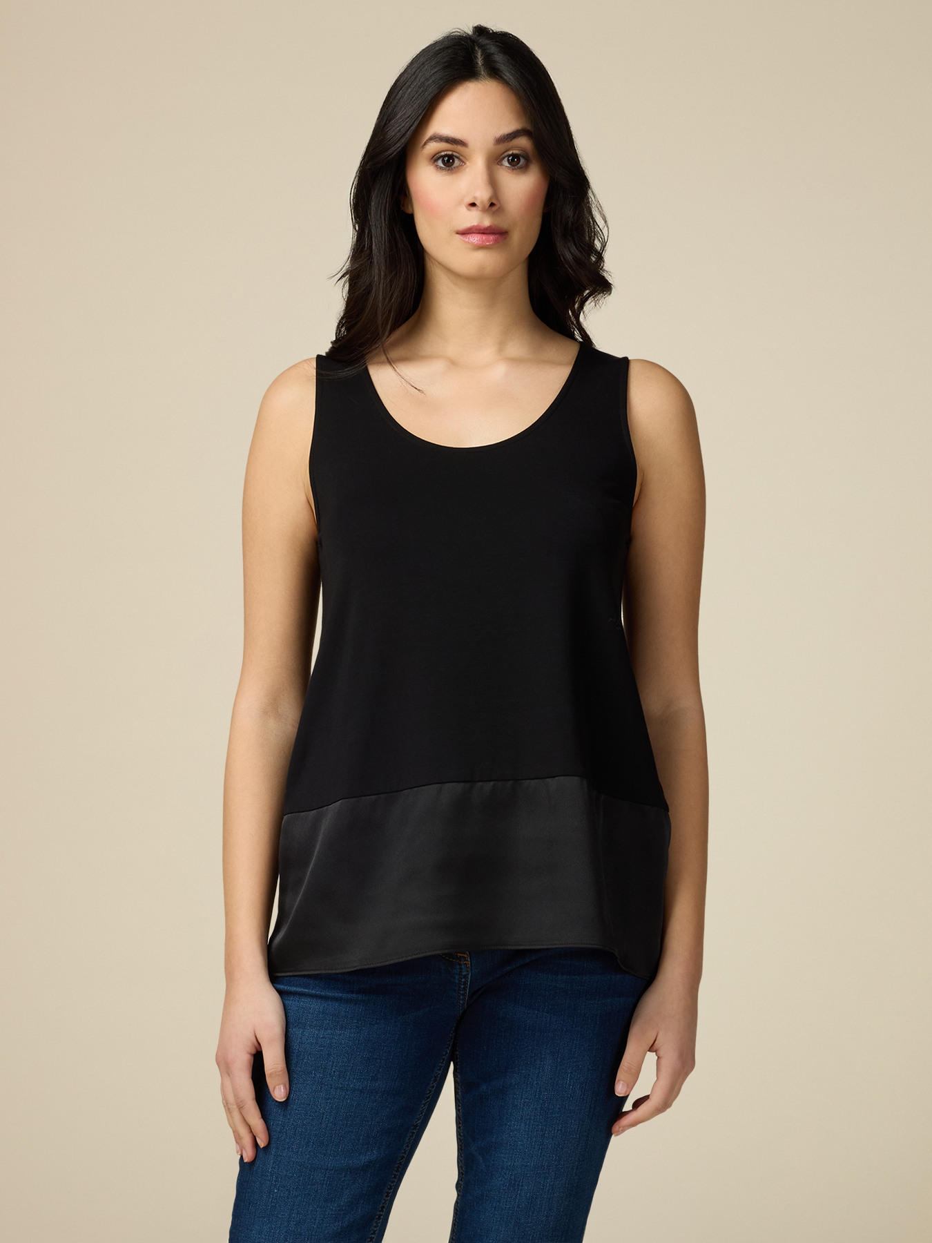 Top avec un insert en satin image number 0