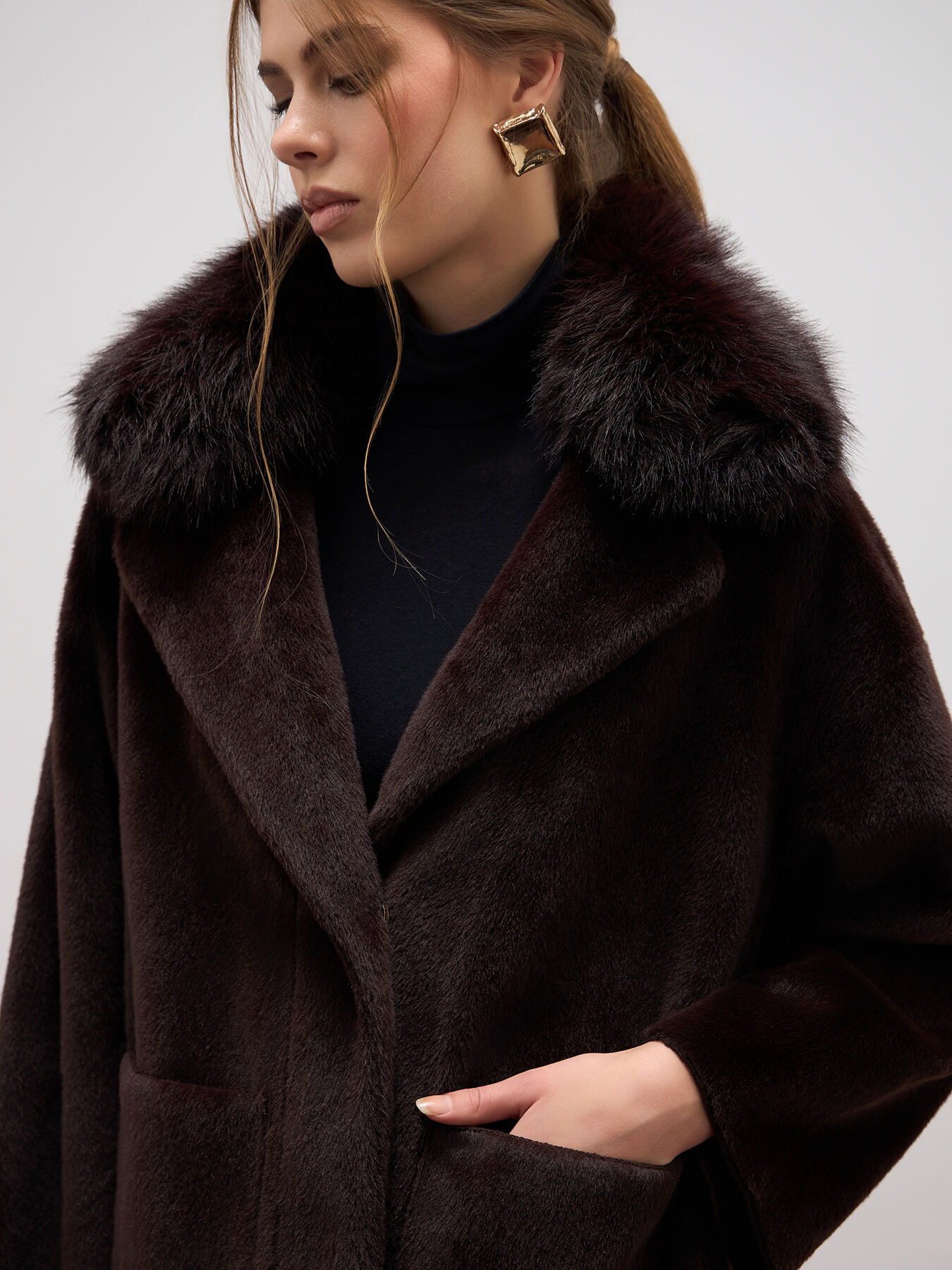 Teddy coat with detachable collar image number 2