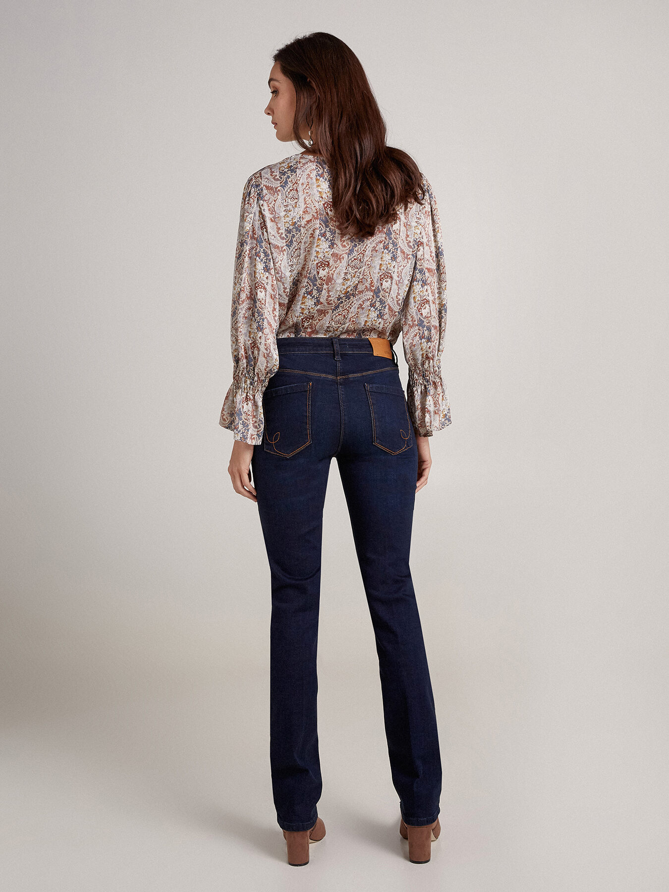 Dark wash Milano model regular jeans image number 1