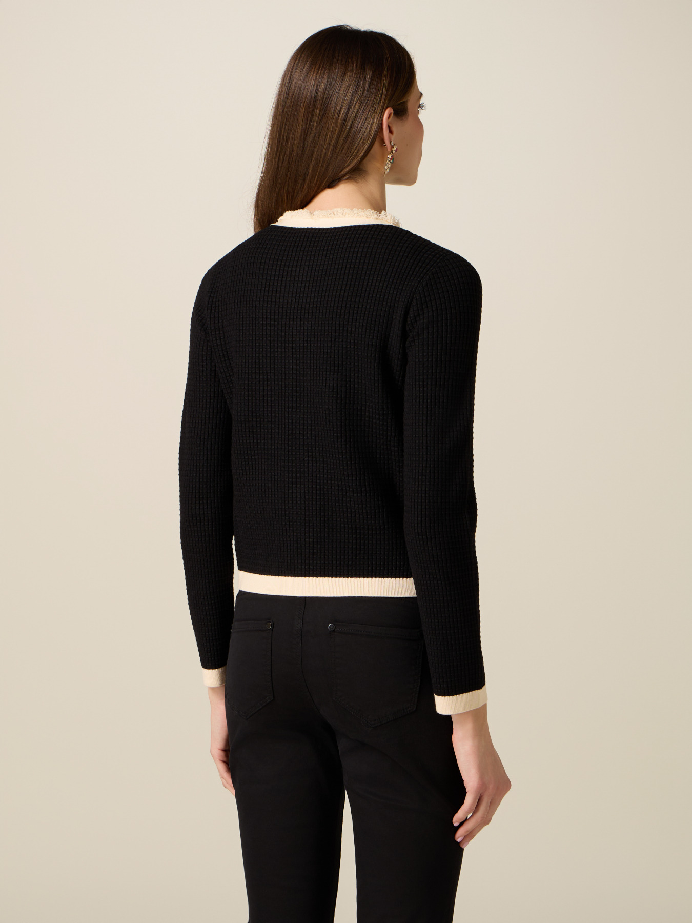 Zweifarbige Strickjacke in Jacken-Optik image number 1