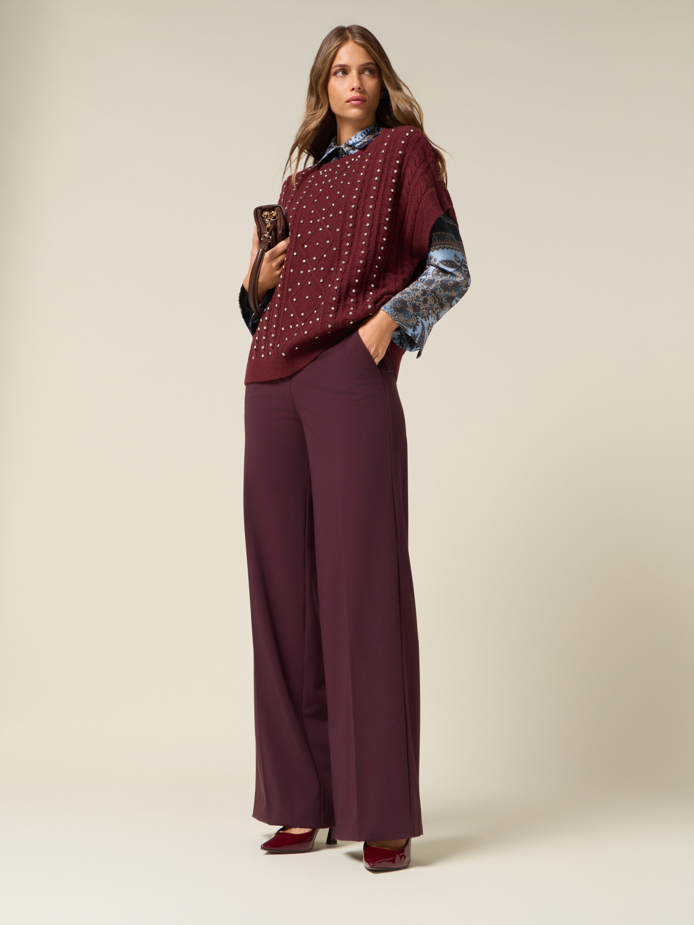 Patterned satin shirt image number 3