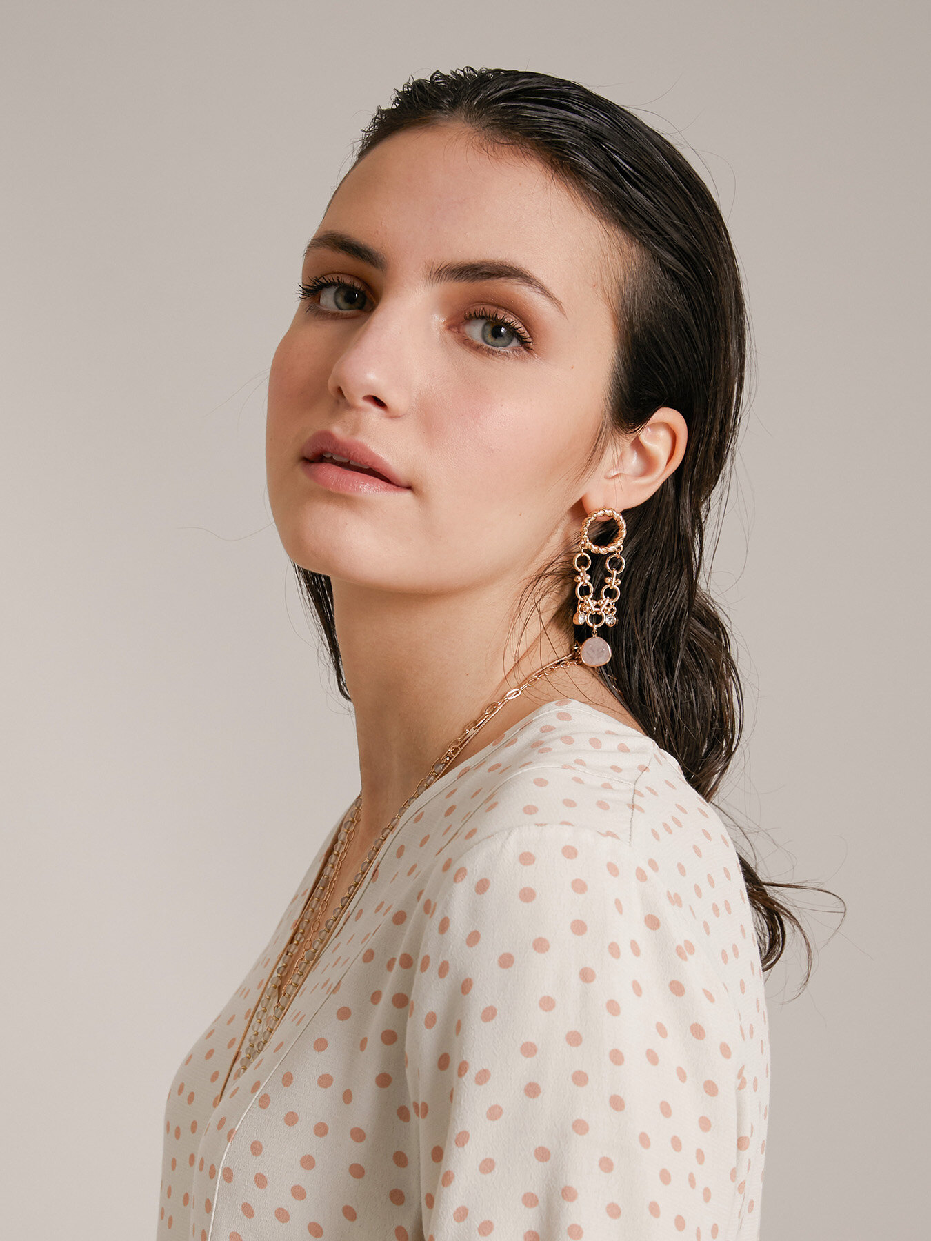 Short-sleeved polka dot blouse image number 1