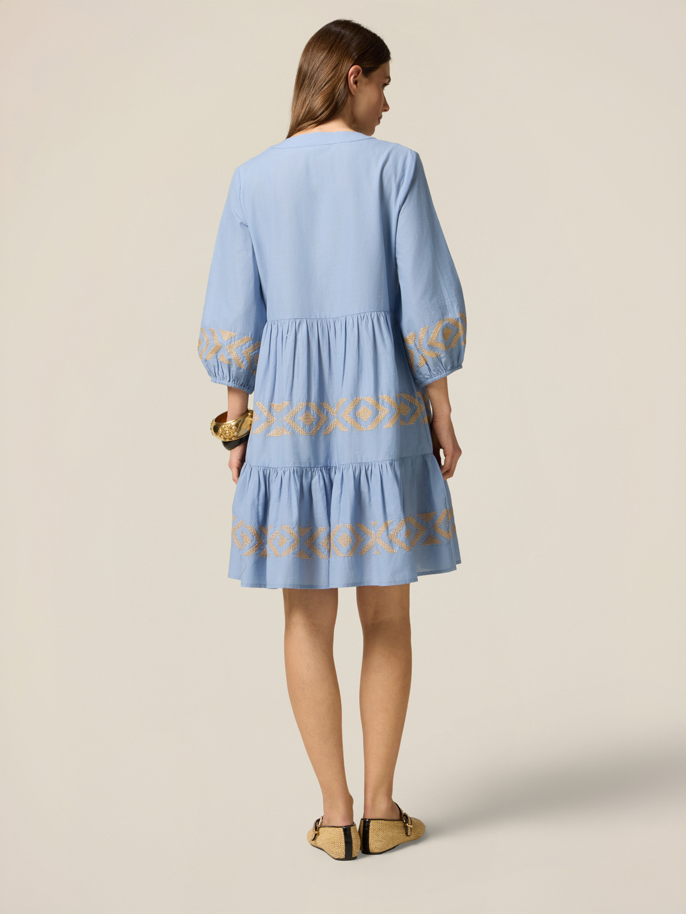 Vestido flare con bordados image number 1