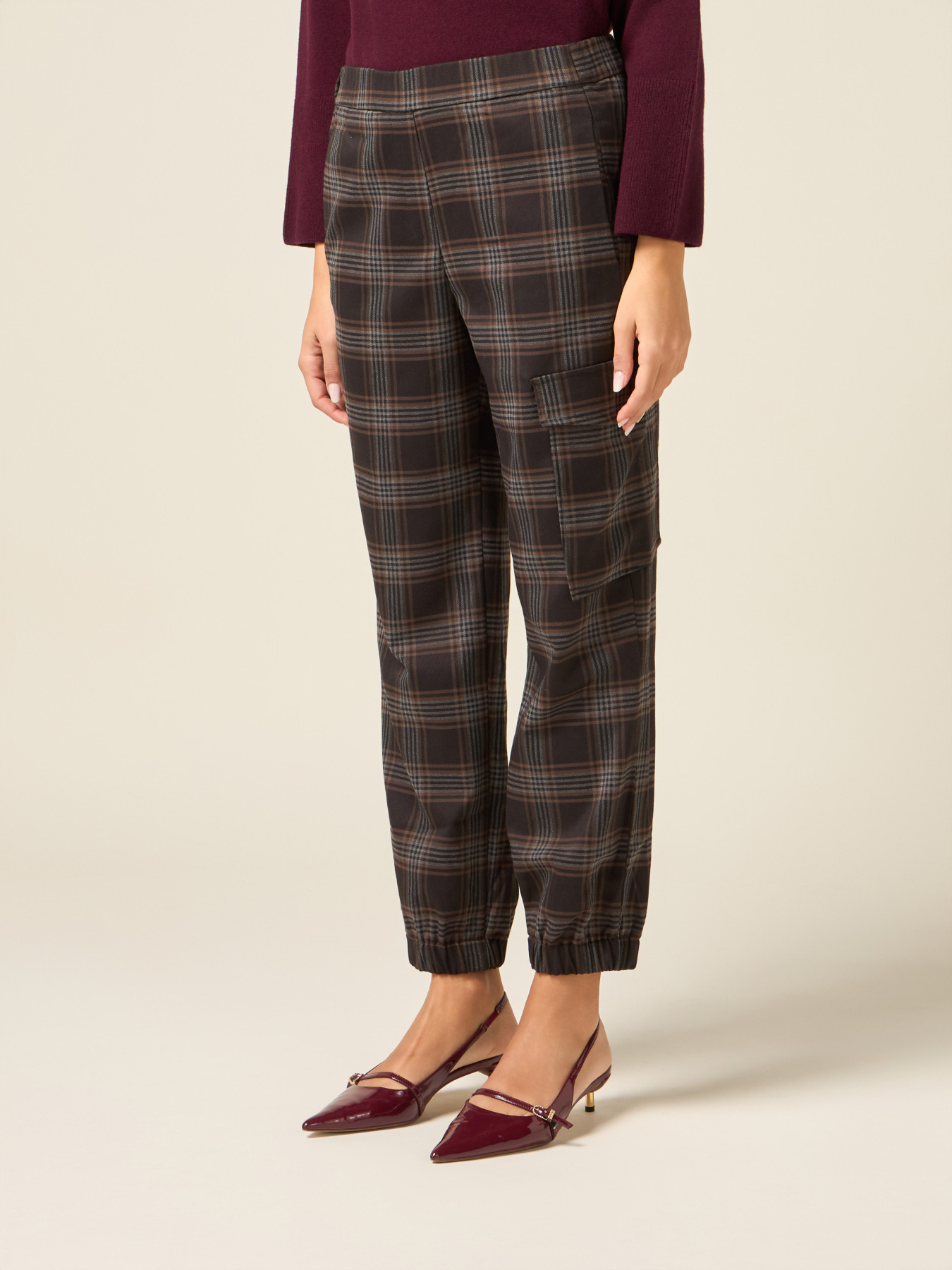 Check cargo pants image number 3