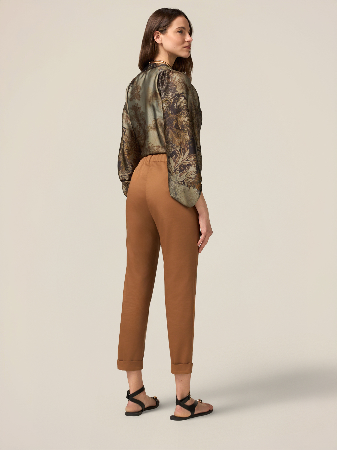 Pantaloni chino misto cotone image number 1