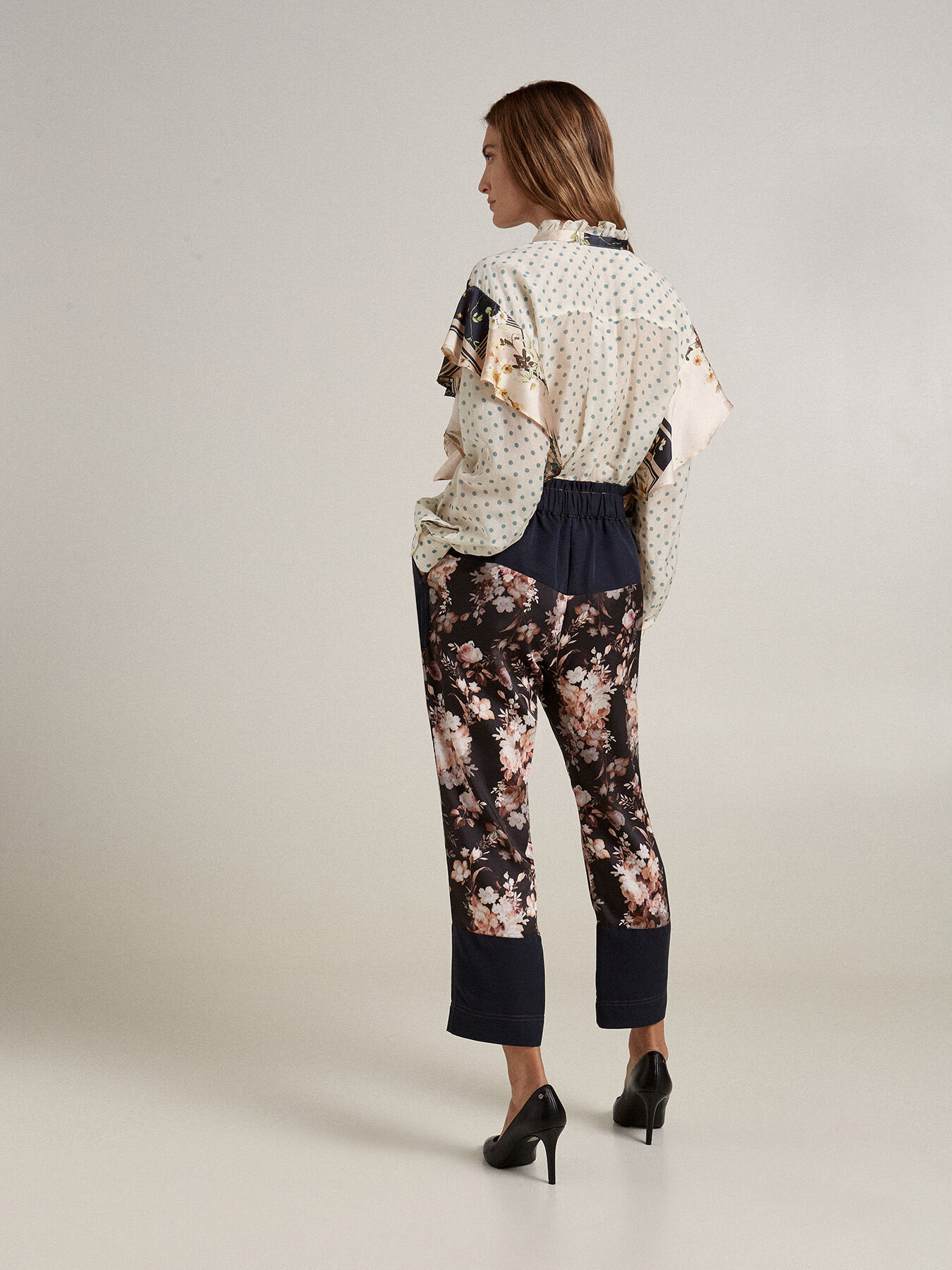 Joggers floreali image number 1