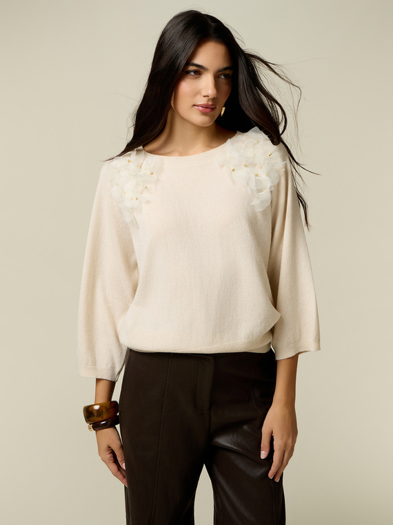 Cashmere blend sweater with floral appliqu&eacute;s