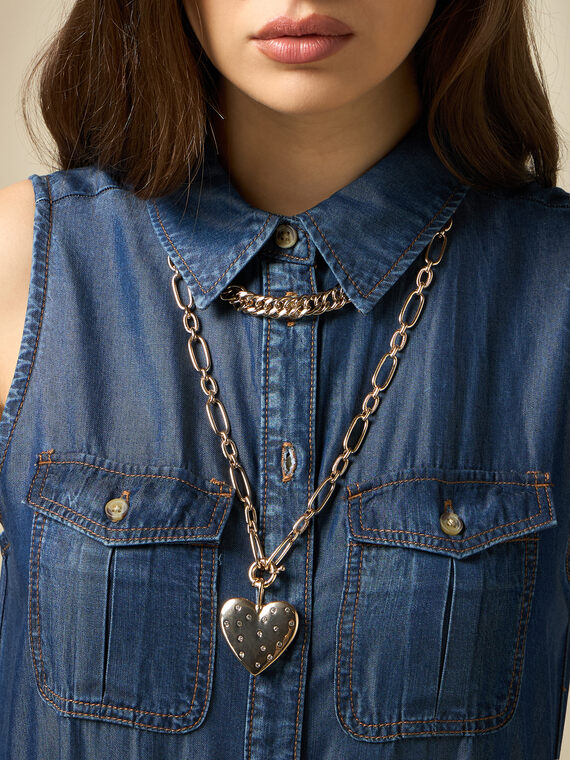 Necklace with heart pendant
