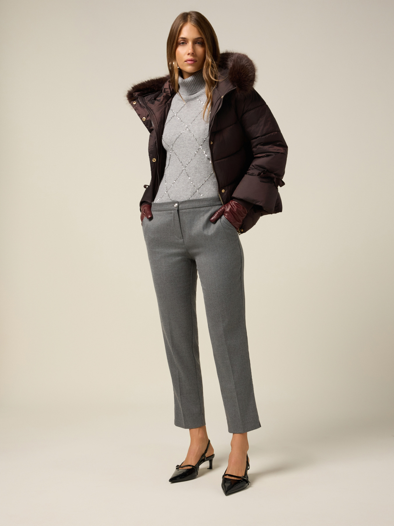 Down jacket with hood and furry trim image number 3