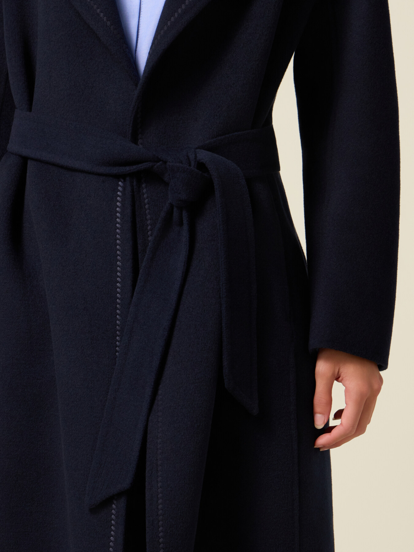 Manteau long en laine m&eacute;lang&eacute;e avec ceinture image number 3