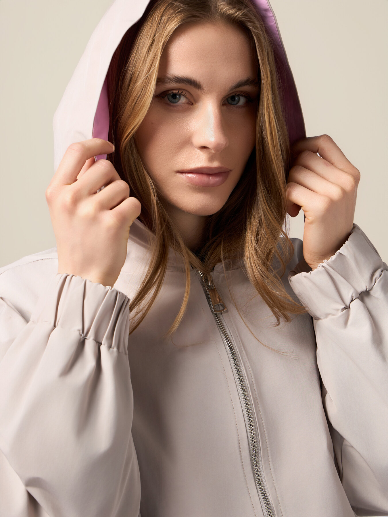 Nylon-Jacke mit Kapuze image number 2