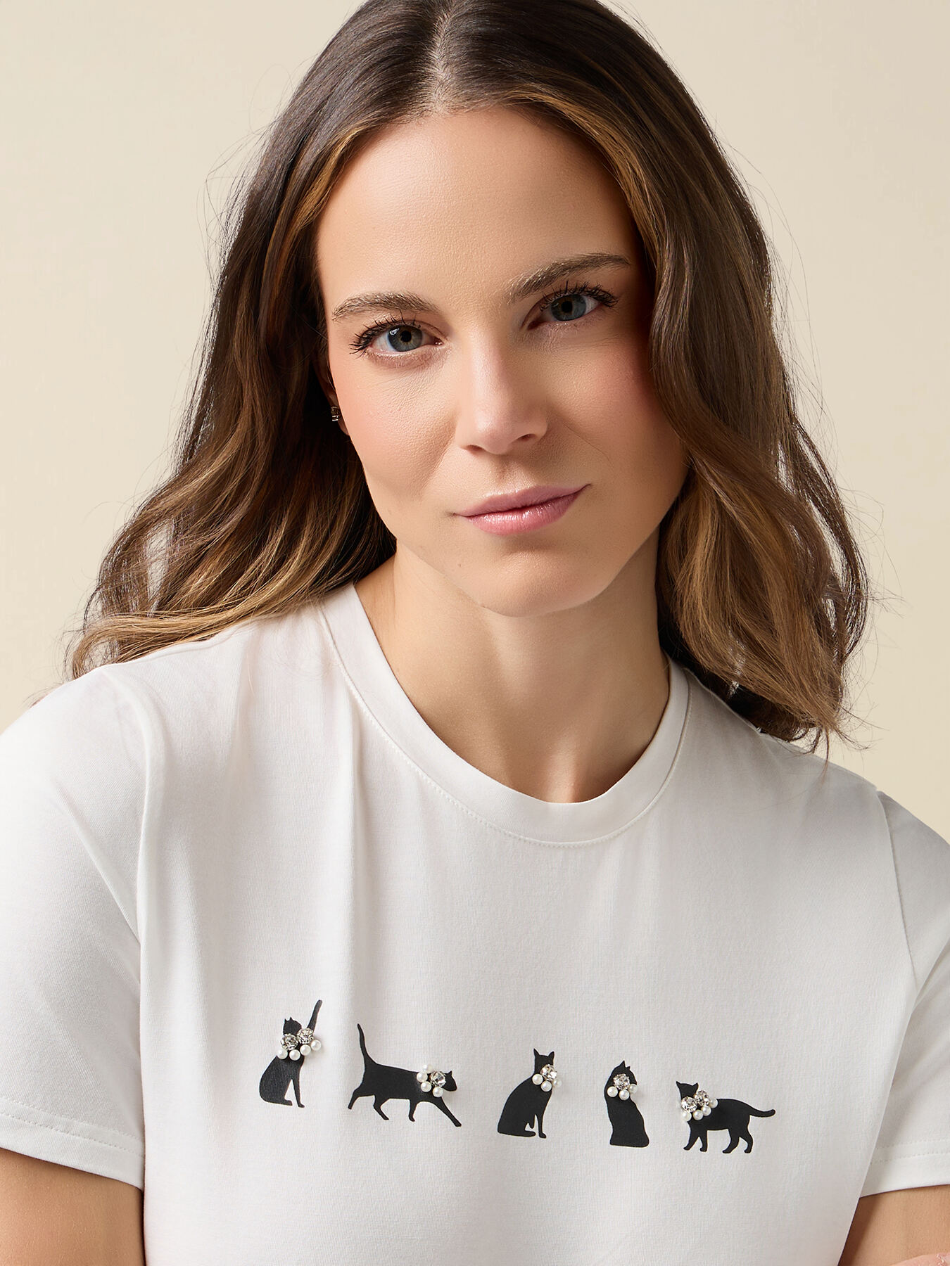 T-Shirt mit Druck und Applikationen image number 1