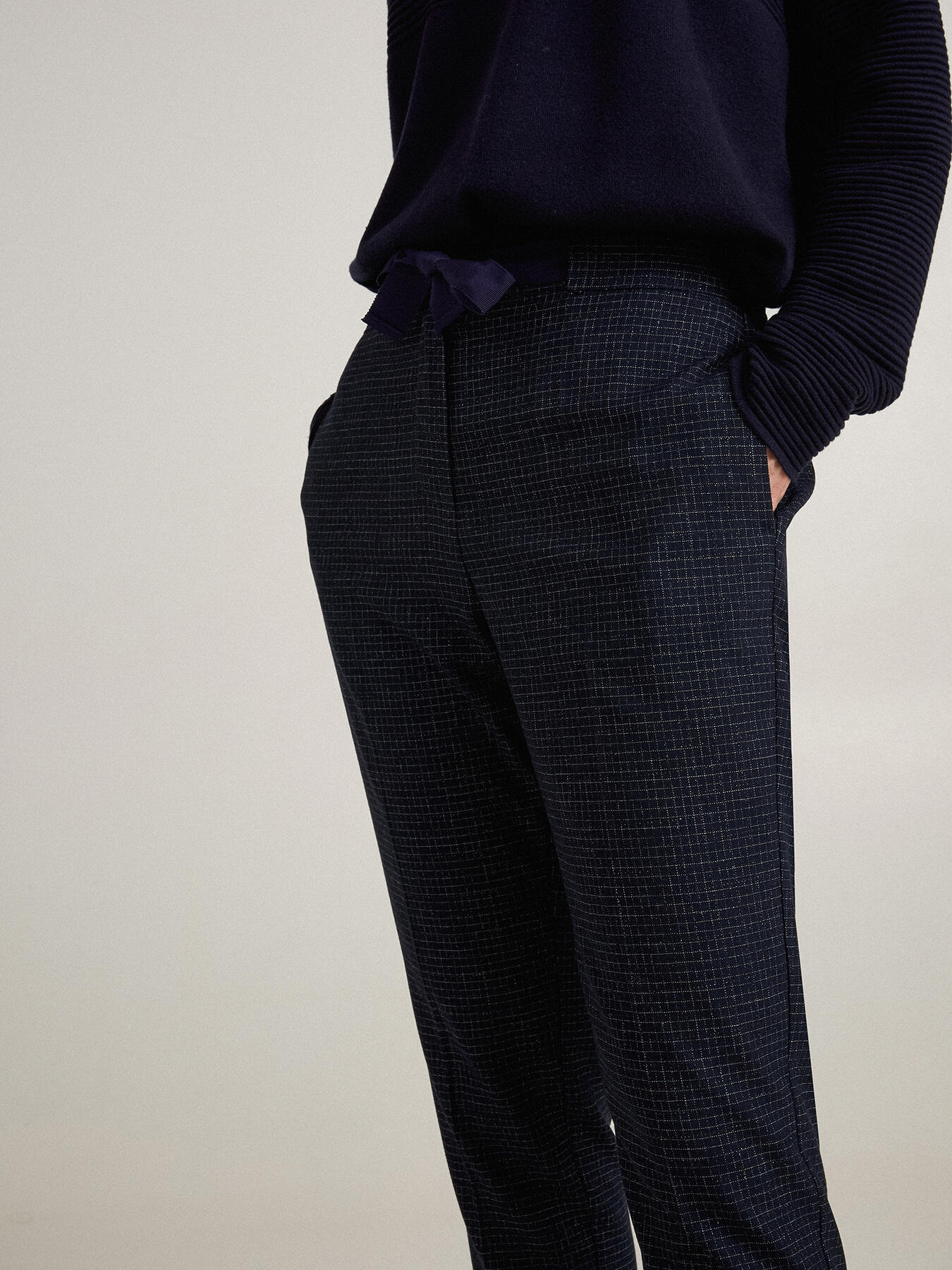 Pantalon jogger &agrave; carreaux en flanelle image number 2