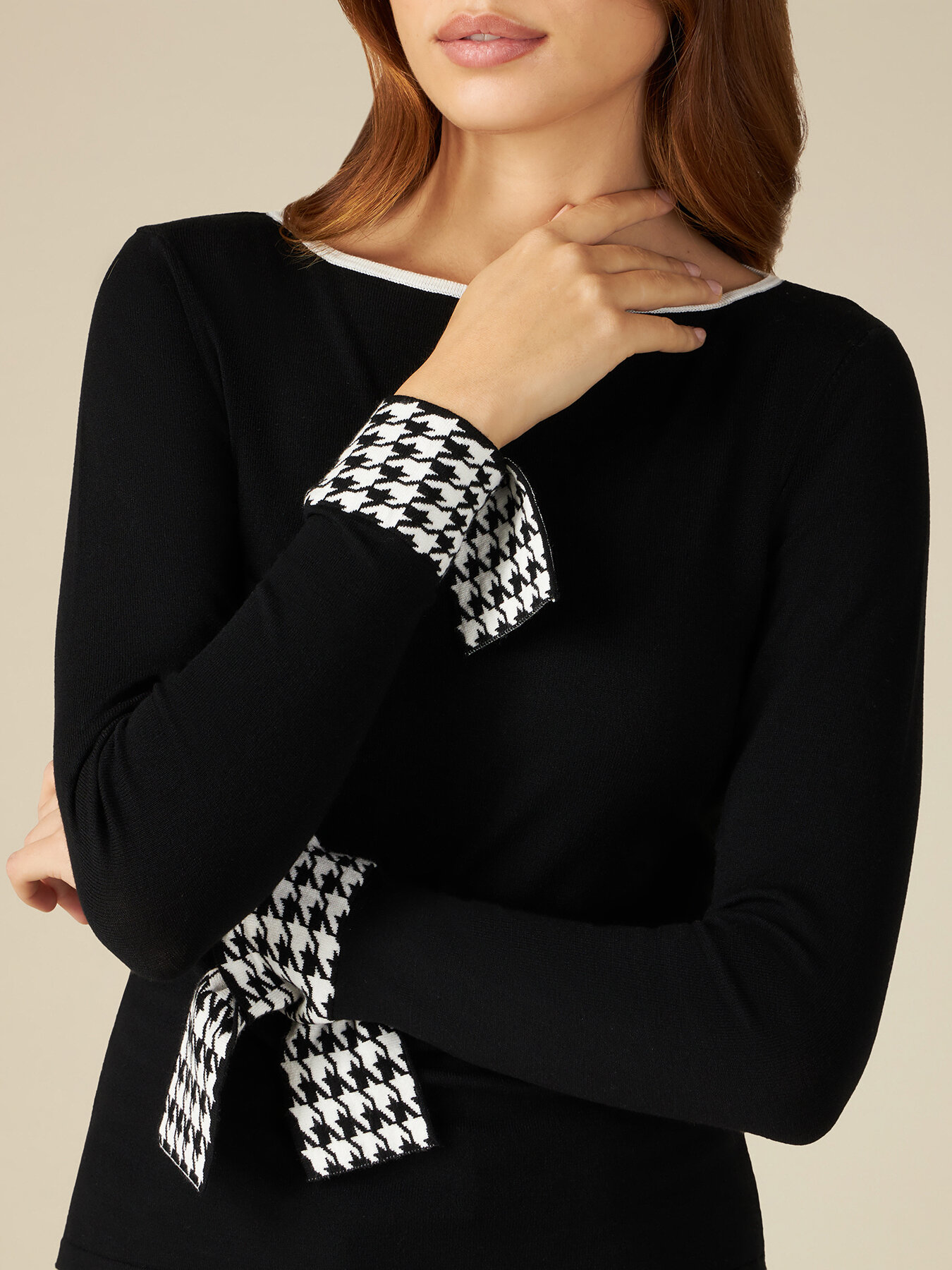 Sweater with optical cuffs image number 2