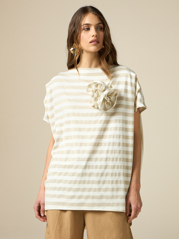 Oversized striped T-shirt with brooch