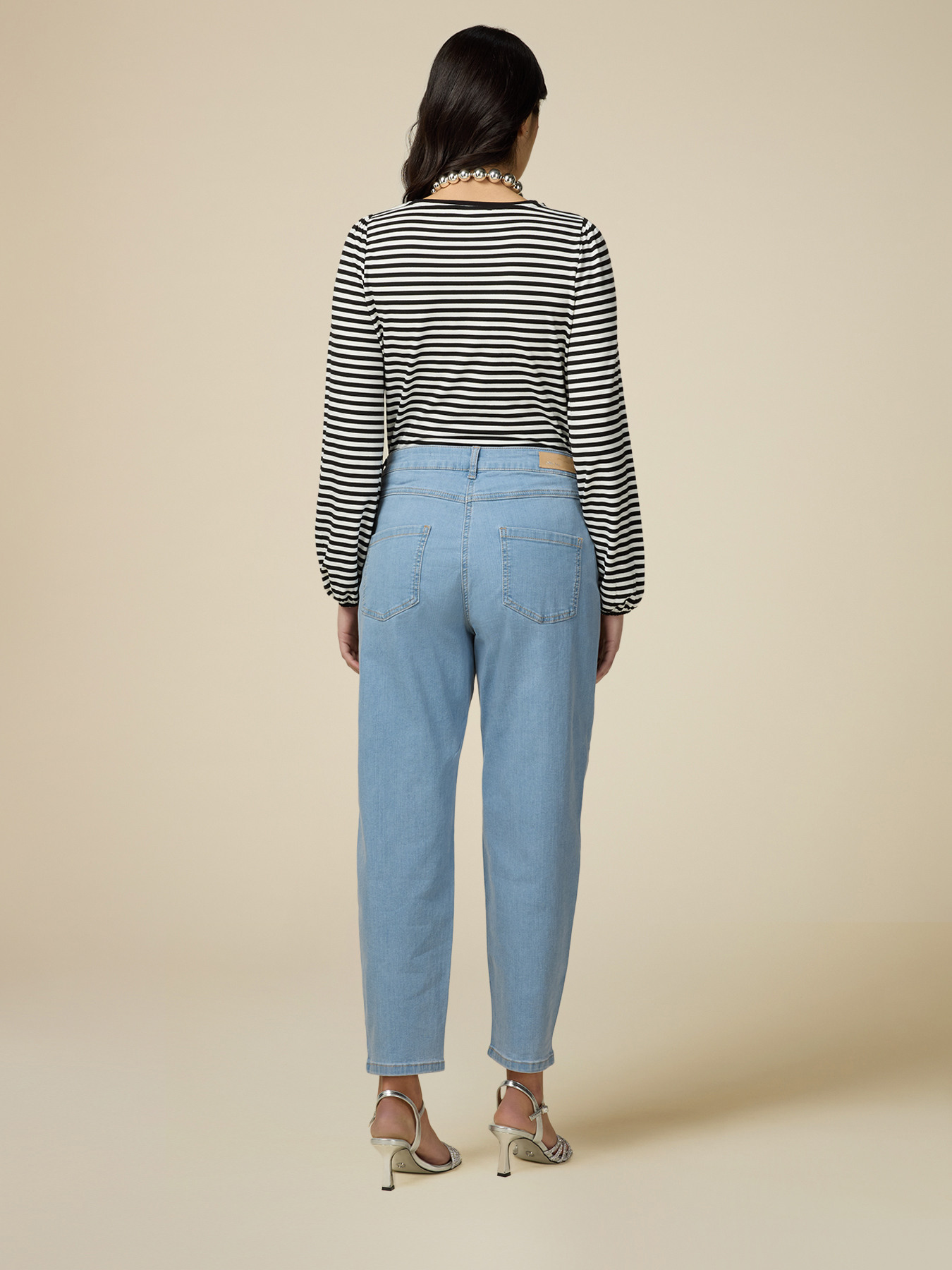 Umweltfreundliche Boyslim-Jeans in Stone-Bleached-Waschung mit Nieten image number 1