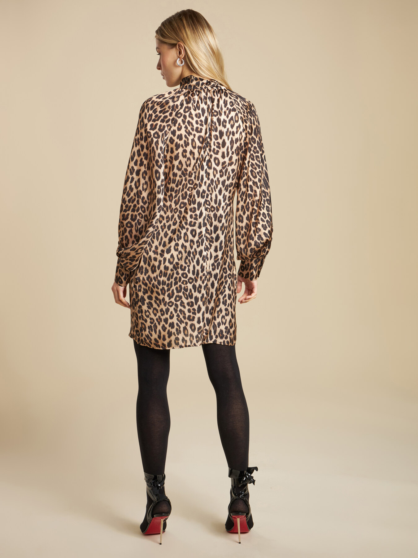 Abito animalier con fiocco al collo image number 1