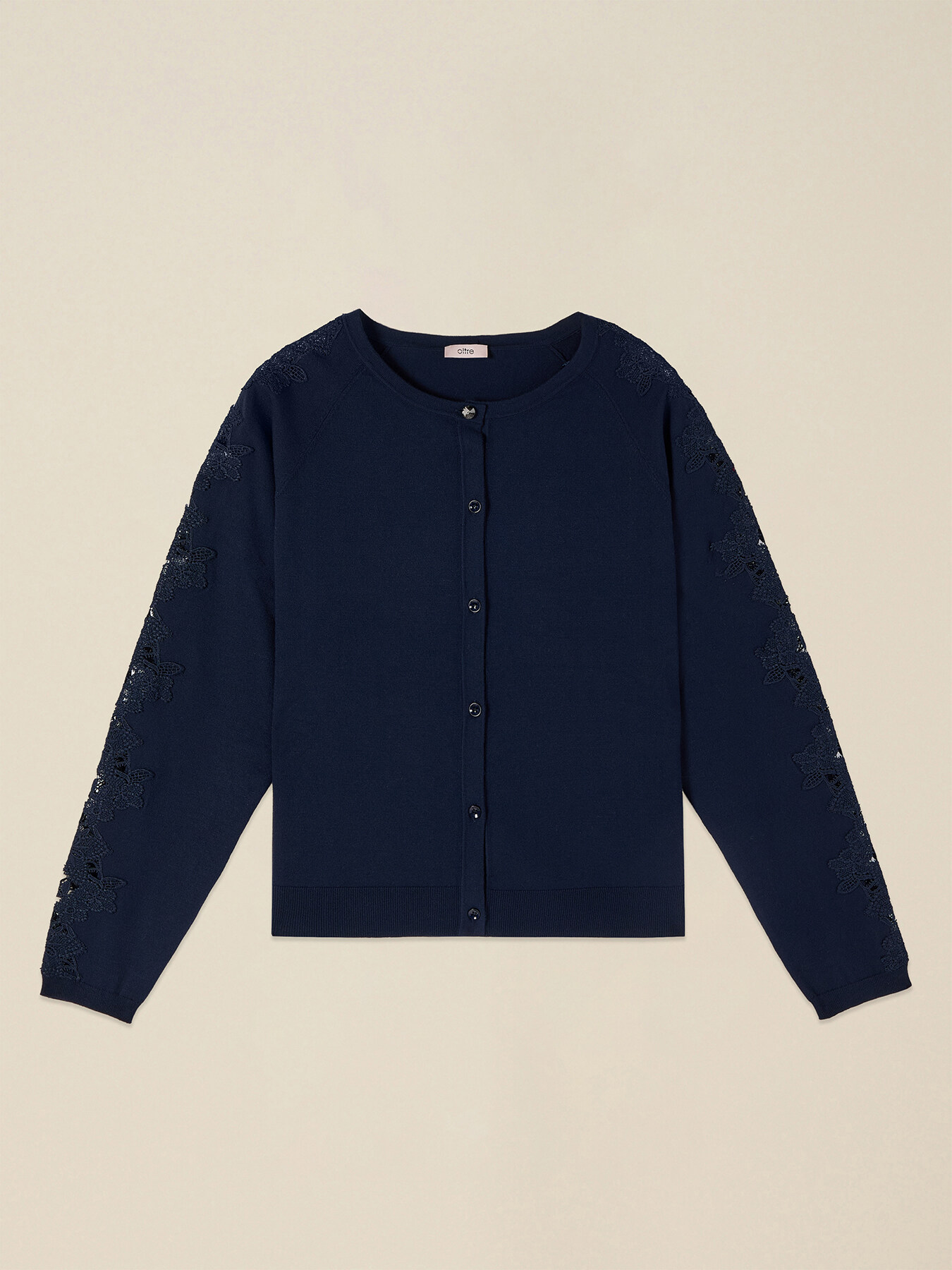 Cardigan aus Viskosemischung mit Spitzeneins&auml;tzen image number 3