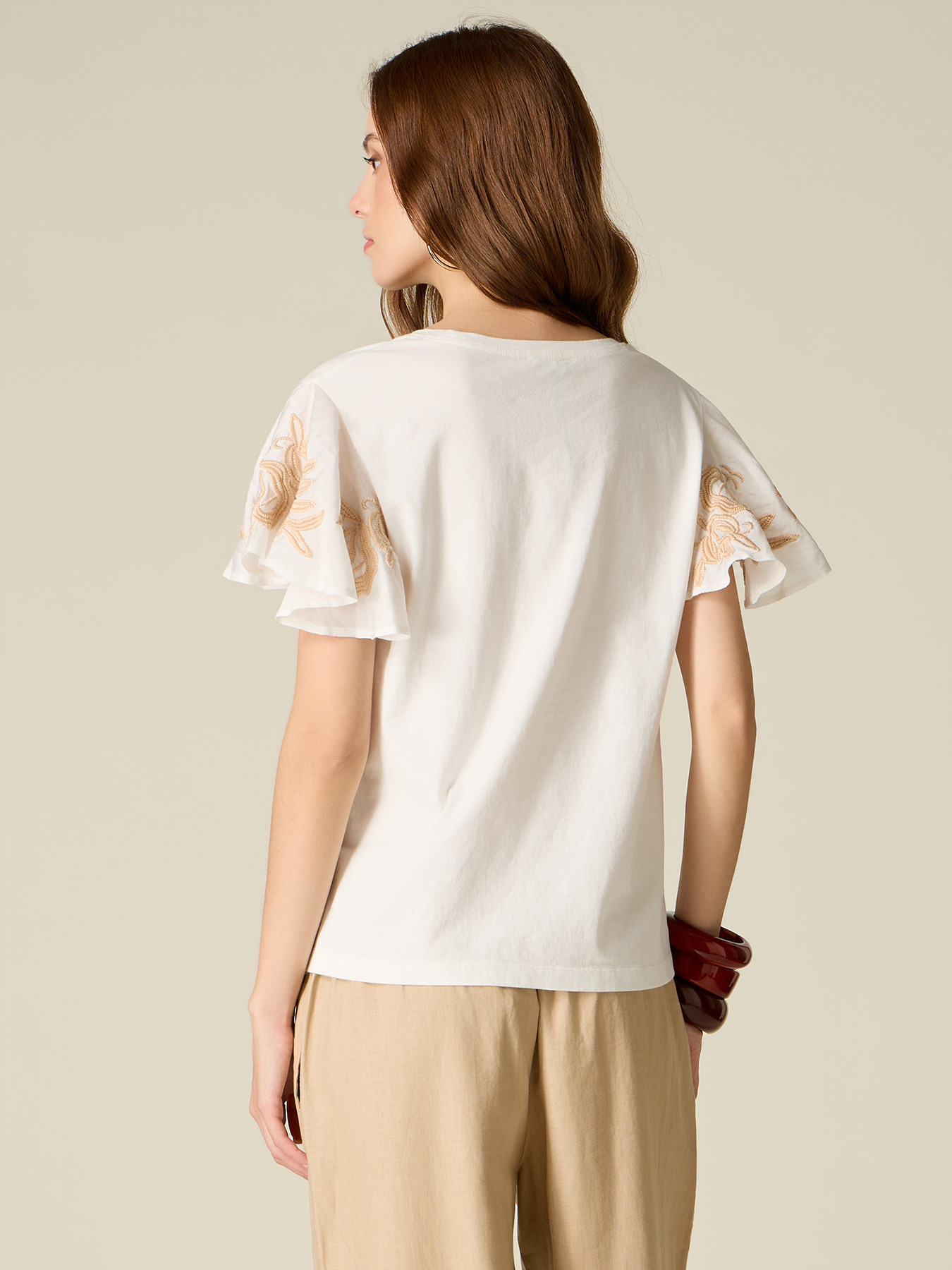 T-shirt con maniche ricamate image number 1