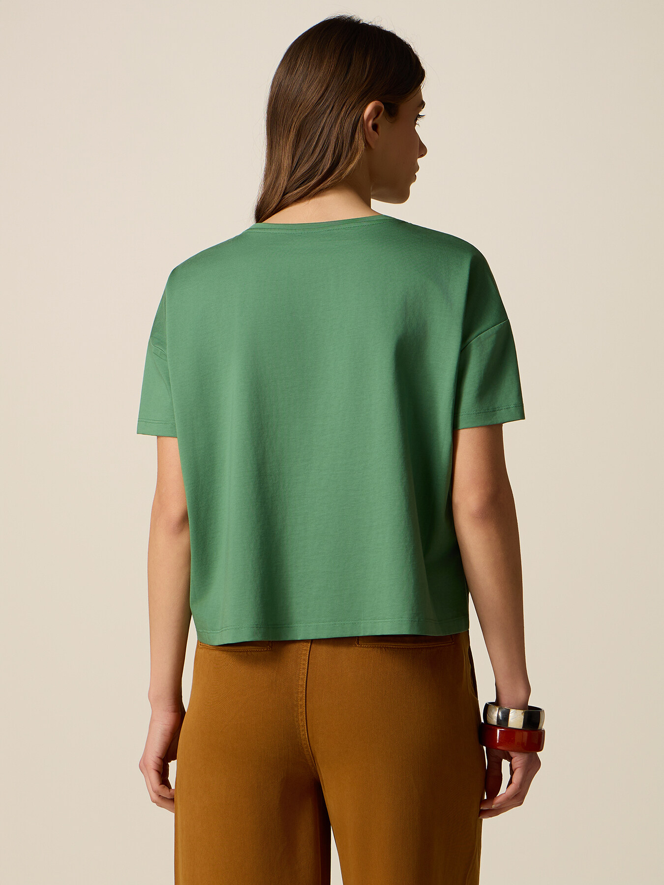 T-shirt with floral appliqu&eacute;s image number 1