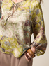 Blusa in raso fantasia image number 2