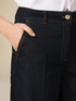 Cropped-Jeans mit weitem Bein in dunkelblauer Waschung image number 2