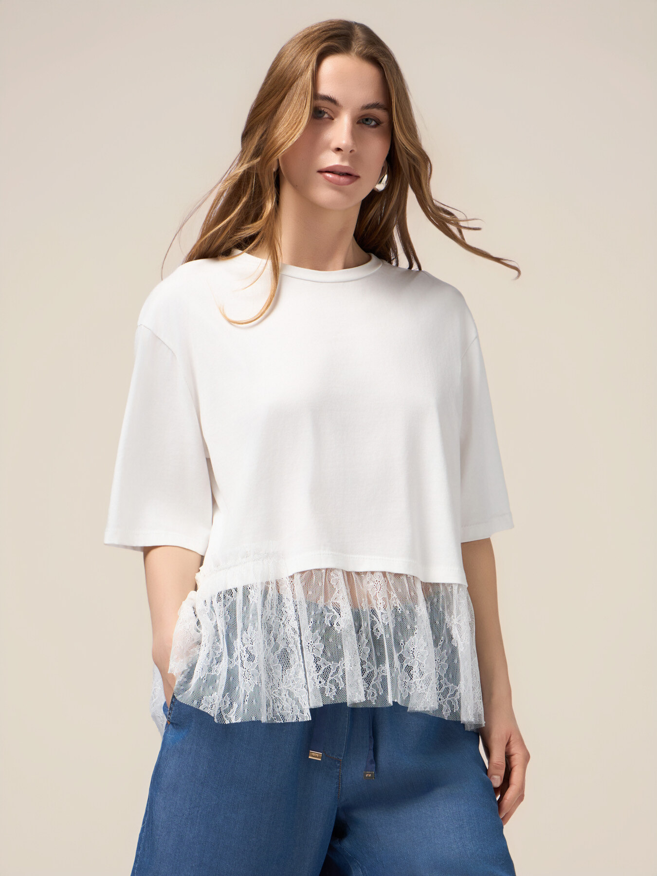 T-shirt con inserto in pizzo image number 0