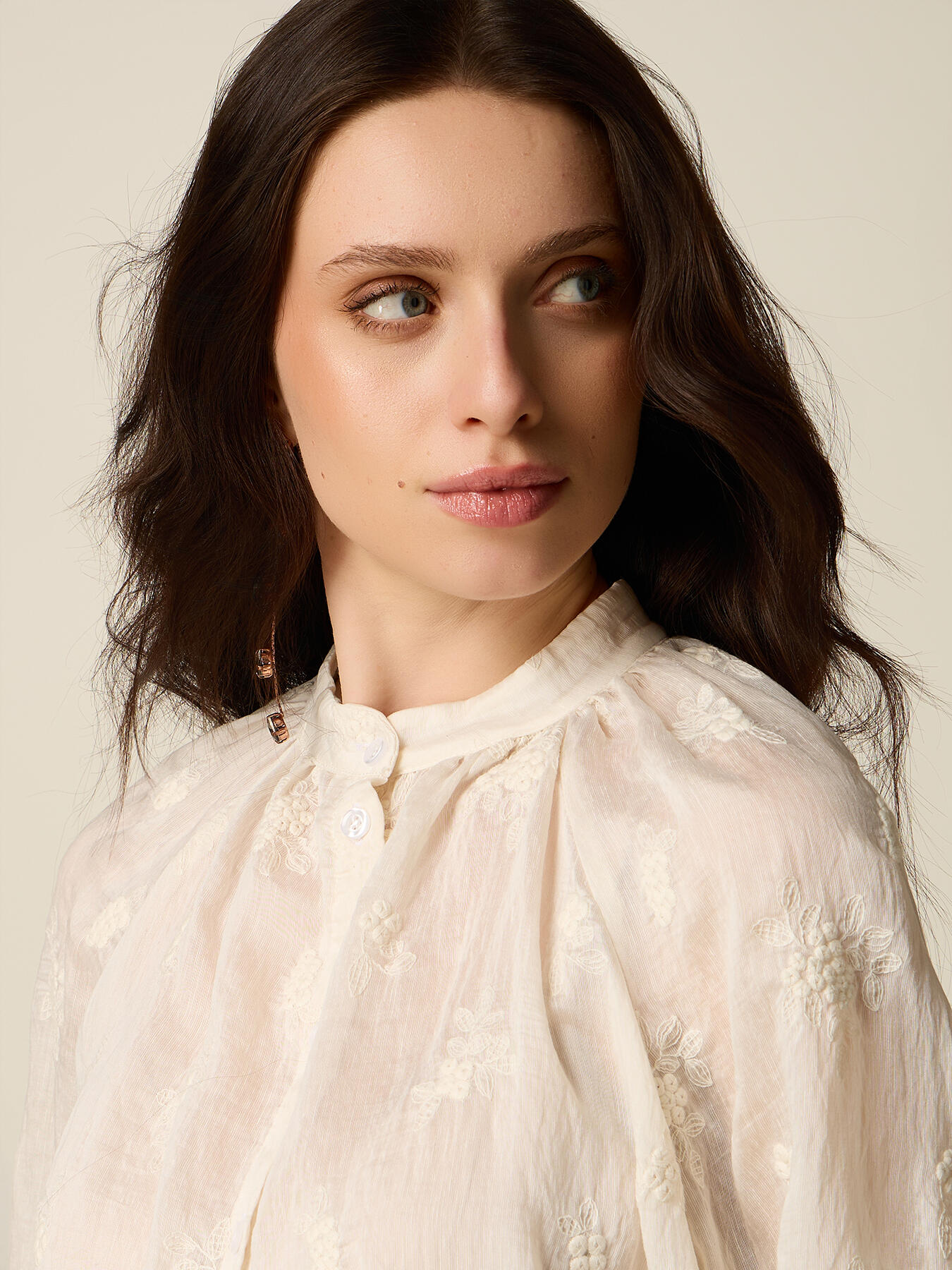 Bluse aus Musselin mit Stickerei image number 2