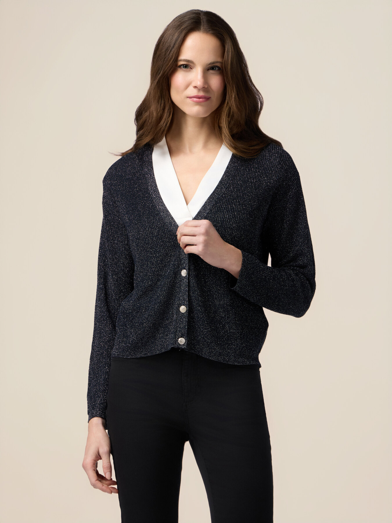 Lurex-Strickjacke mit Schmuckkn&ouml;pfen image number 0