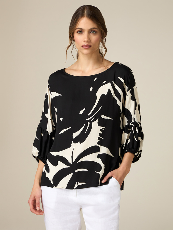 Dual-fabric floral T-shirt