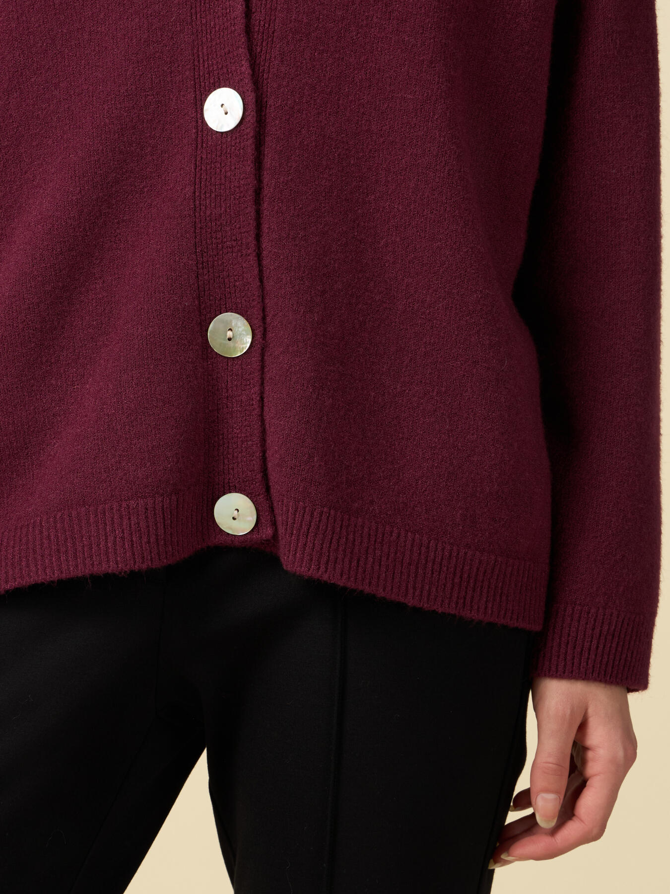 Cardigan avec col en V image number 2